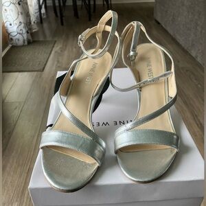 Nine West Women's Silver 3.5” Heels With Ankle Strap Dress Shoes Leather Size 7